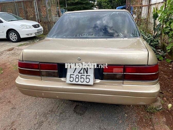 Toyota Corona 1990 -xe chất