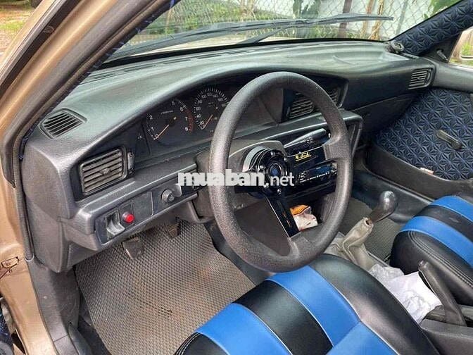 Toyota Corona 1990 -xe chất