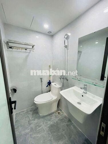 Cho thuê CCMN 25m2 Full nội thất, ban công, máy giặt tại Yên Lãng