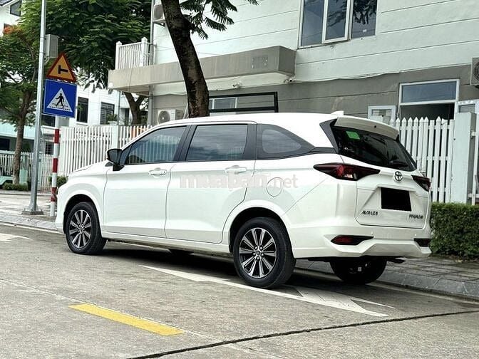 Bán xe Avanza 2023, số tự động màu trắng