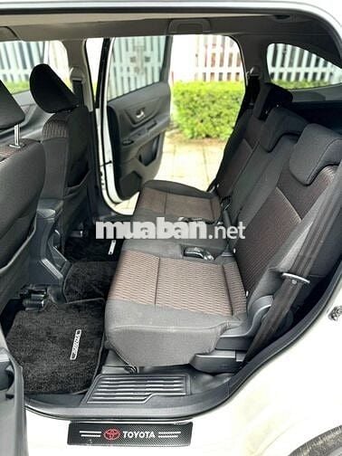 Bán xe Avanza 2023, số tự động màu trắng