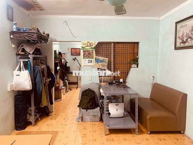 Cho thuê nhà tập thể  t5 phố thái Thịnh 38m2 2 phòng ngủ