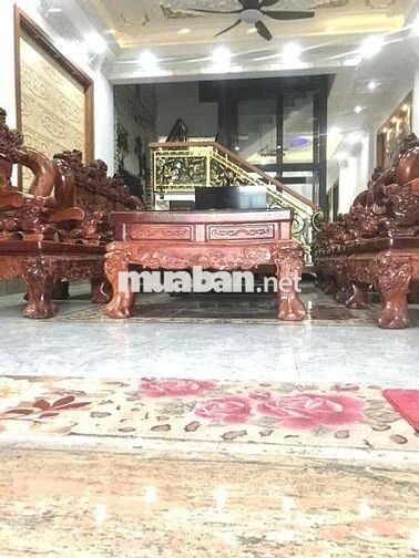 Cho thuê Biệt Thự 4 lầu 200m2 có: 5pn bên DT743 - Dĩ An