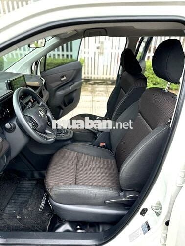 Bán xe Avanza 2023, số tự động màu trắng