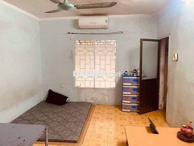 Cho thuê nhà tập thể  t5 phố thái Thịnh 38m2 2 phòng ngủ