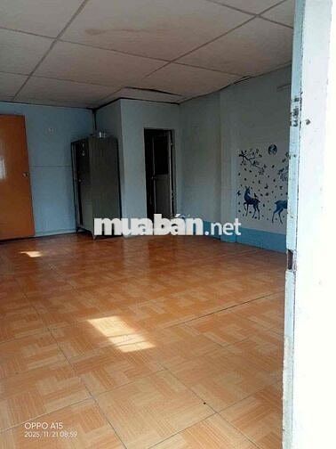 Nhà ở thích hợp cho gia đình nhỏ, sạch đẹp, thoáng mát, cây xanh