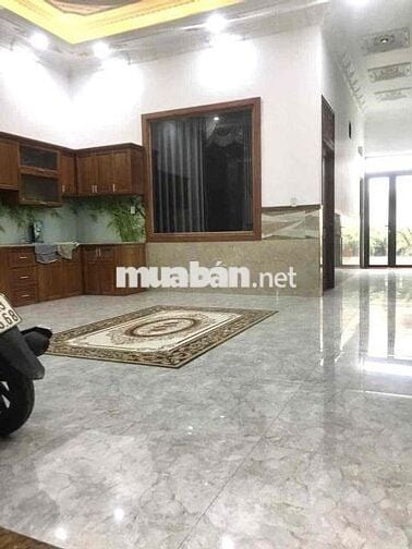 Cho thuê Biệt Thự 4 lầu 200m2 có: 5pn bên DT743 - Dĩ An