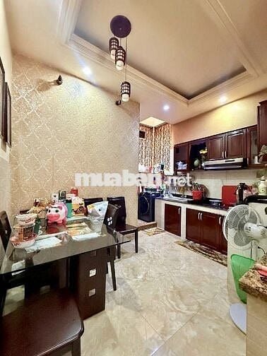 Nhà 2 Tầng - HXH - Giáp Quận 6 - 48m2 - Chỉ 4.8 Tỉ