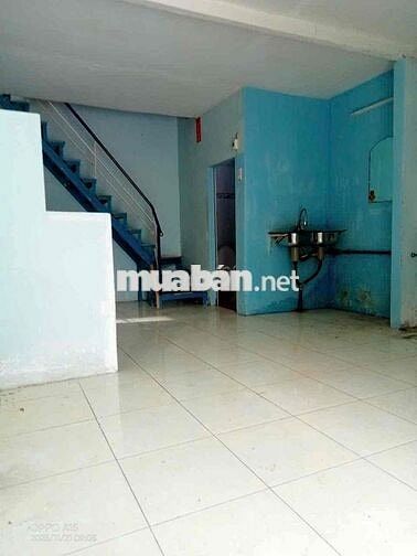 Nhà ở thích hợp cho gia đình nhỏ, sạch đẹp, thoáng mát, cây xanh