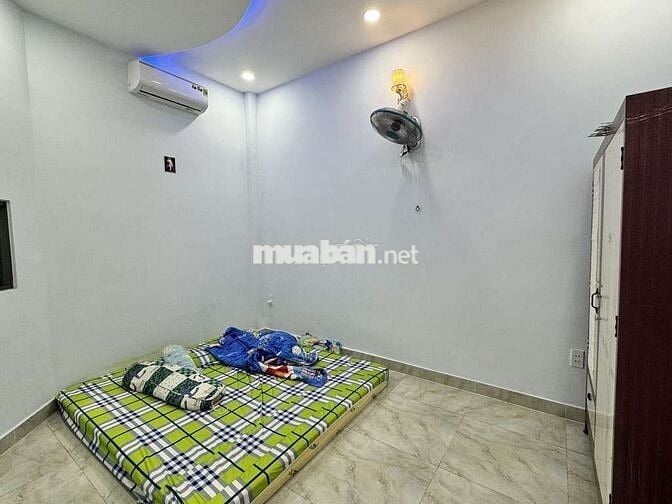 NHÀ ĐẸP -  VỊ TRÍ HIẾM -  GIÁ CHỈ 6 TỶ ( CÒN TL ) .