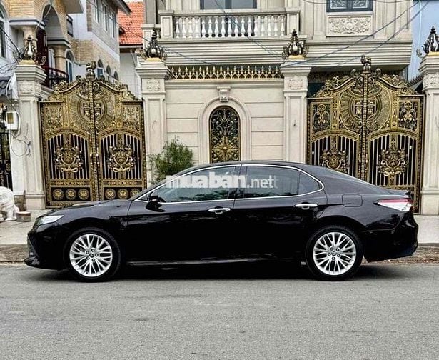 CẦN BÁN XE TOYOTA CAMRY 2.5Q.