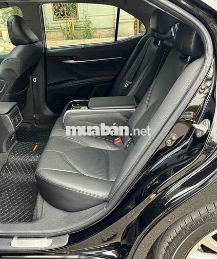 CẦN BÁN XE TOYOTA CAMRY 2.5Q.