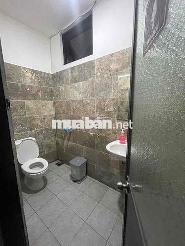 Sang nhượng gấp nhà hàng mặt tiền đường Dương Đình Nghệ