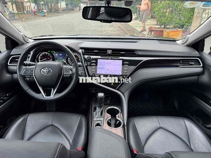 CẦN BÁN XE TOYOTA CAMRY 2.5Q.