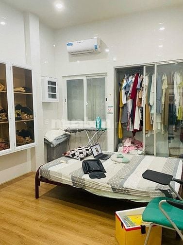 QUA NƯỚC NGOÀI ĐỊNH CƯ BÁN NHÀ Thoại Ngọc Hầu, Tân Phú. Hẻm xe hơi