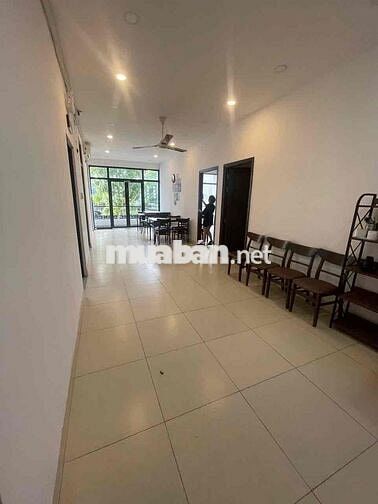 Sang nhượng gấp nhà hàng mặt tiền đường Dương Đình Nghệ