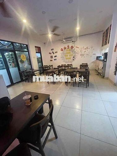Sang nhượng gấp nhà hàng mặt tiền đường Dương Đình Nghệ