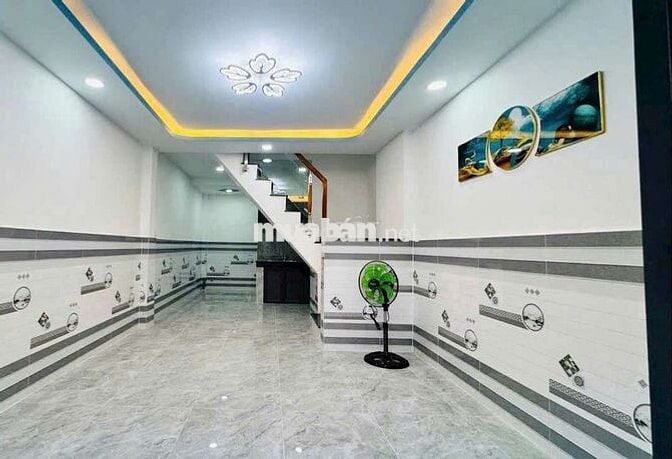 Cần bán nhà sổ hồng chung đất thổ cư ngay chợ đường quận 12