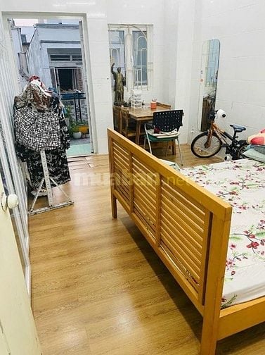 QUA NƯỚC NGOÀI ĐỊNH CƯ BÁN NHÀ Thoại Ngọc Hầu, Tân Phú. Hẻm xe hơi