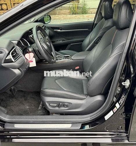 CẦN BÁN XE TOYOTA CAMRY 2.5Q.