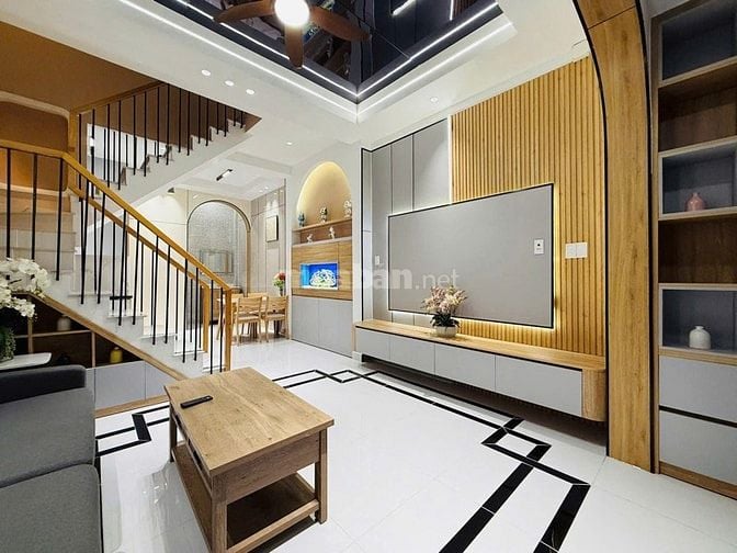 Cực phẩm Q3, nhà đẹp Lê Quý Đôn với giá 3TY9 đã sở hữu ngay, HXH, LH