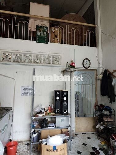 Nhà phố diện tích rộng rãi đường 2 ô tô