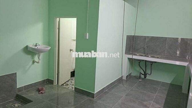 Cho thuê nhà trung mỹ tây 4 ×30 có gác giá 7,5tr