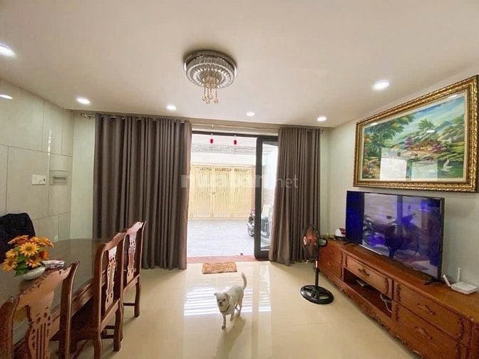 Cô Nga cần bán căn Đặng Văn Ngữ, Phú Nhuận giá 3tỷ270/53m2. Sổ đầy đủ