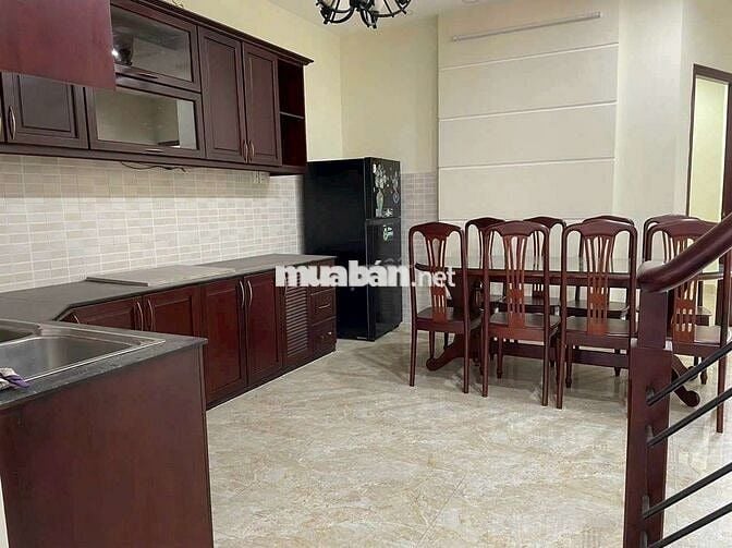 Cho thuê nhà hhg gần ngã tư ga q12 giá 12tr 5p ngủ 4wc