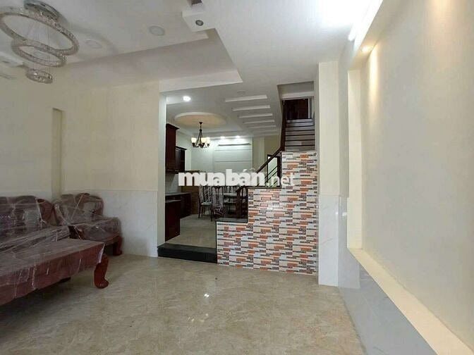 Cho thuê nhà hhg gần ngã tư ga q12 giá 12tr 5p ngủ 4wc