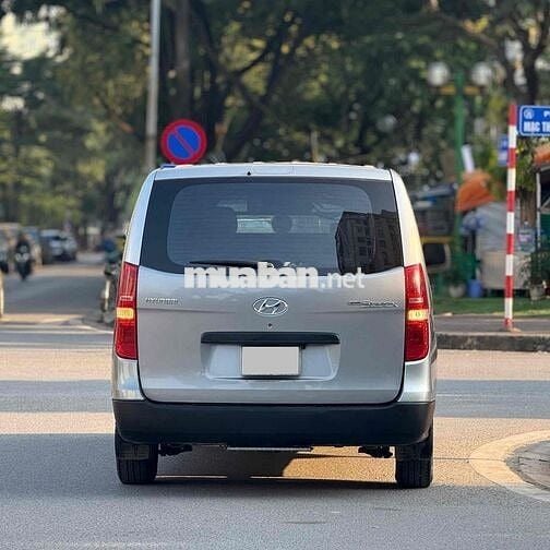 Hyundai Grand Starex 2014 Tải van 6 chỗ