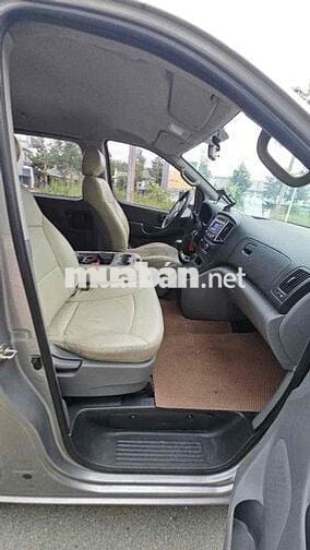 Hyundai Grand Starex 2017 Van 2.5 MT - 100000 km