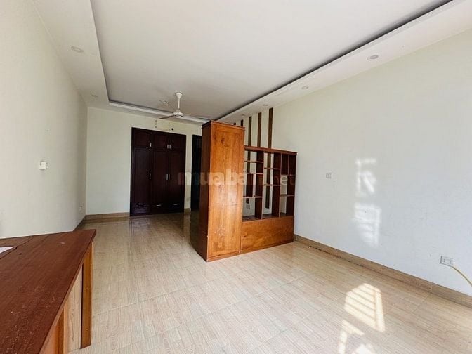 Trần Bình – Cầu Giấy – Ô Tô KD – 71 M2 – 4 T – MT 4.5 M – Giá 18.3 Tỷ.