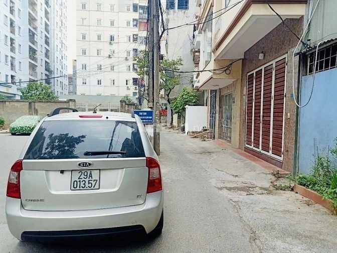 Trần Bình – Cầu Giấy – Ô Tô KD – 71 M2 – 4 T – MT 4.5 M – Giá 18.3 Tỷ.