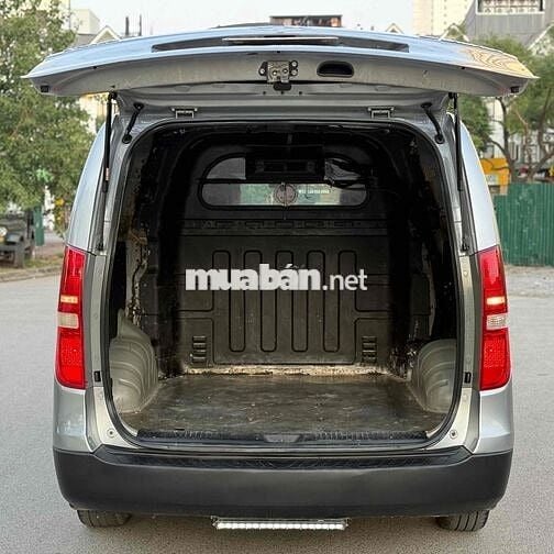 Hyundai Grand Starex 2014 Tải van 6 chỗ