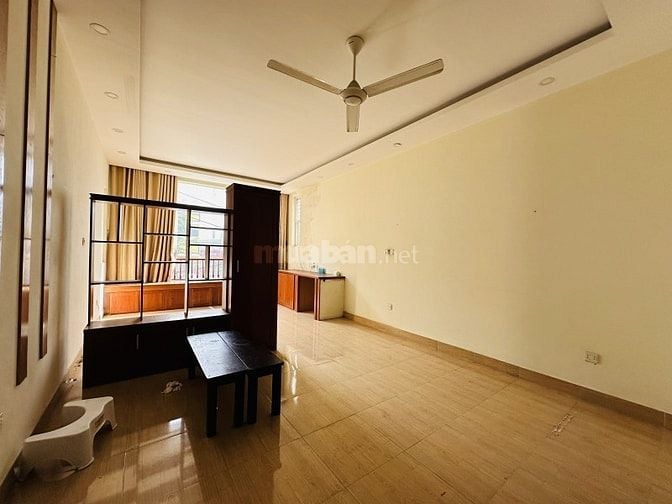 Trần Bình – Cầu Giấy – Ô Tô KD – 71 M2 – 4 T – MT 4.5 M – Giá 18.3 Tỷ.