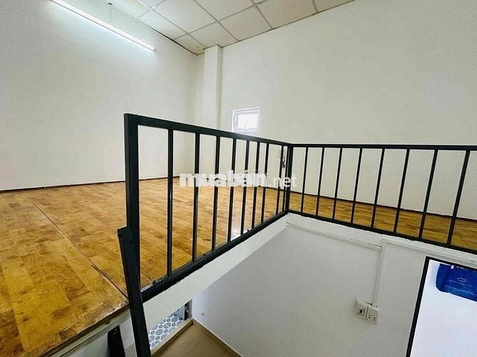 Gác cao 2m bếp máy lạnh tủ lạnh máy giặt chung giờ tự do