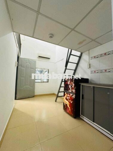 Gác cao 2m bếp máy lạnh tủ lạnh máy giặt chung giờ tự do