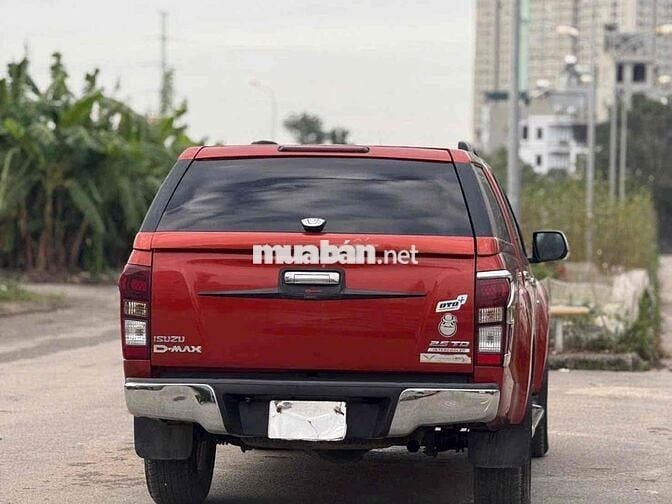 Isuzu Dmax 2016 LS 2.5 4X4 MT - 150000 km