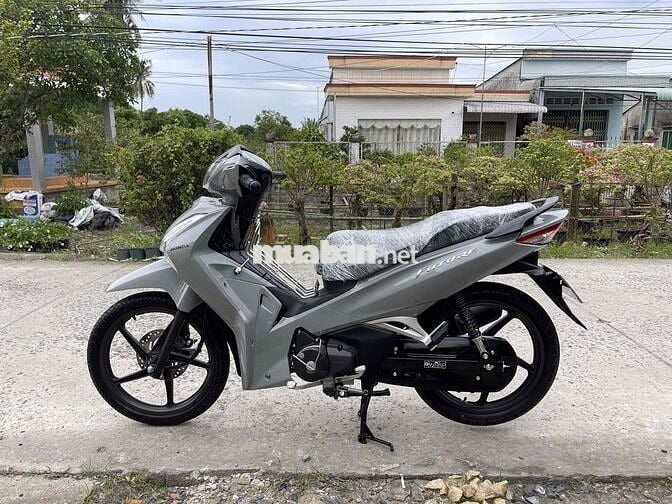 Cần Bán FuTuRe Đời Mới Màu Độ Hãng