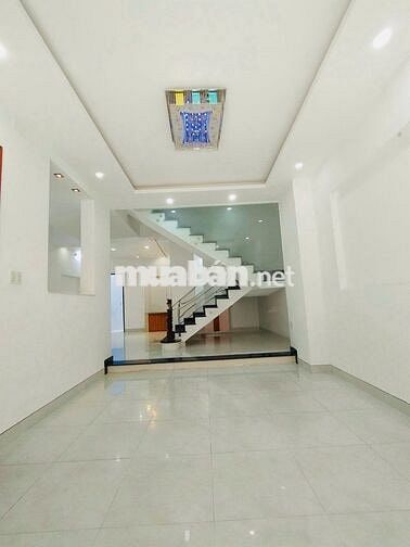 HIẾM HẺM XE HƠI Q1 – NGUYỄN THỊ MINH KHAI –NGANG 7M – GIÁ CHỈ 3X TRIỆU