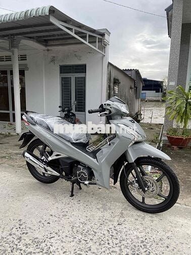 Cần Bán FuTuRe Đời Mới Màu Độ Hãng