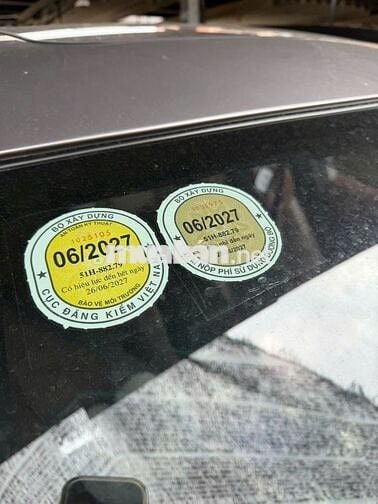 Toyota Corolla Cross 2020 1.8V màu bạc, chuẩn hãng