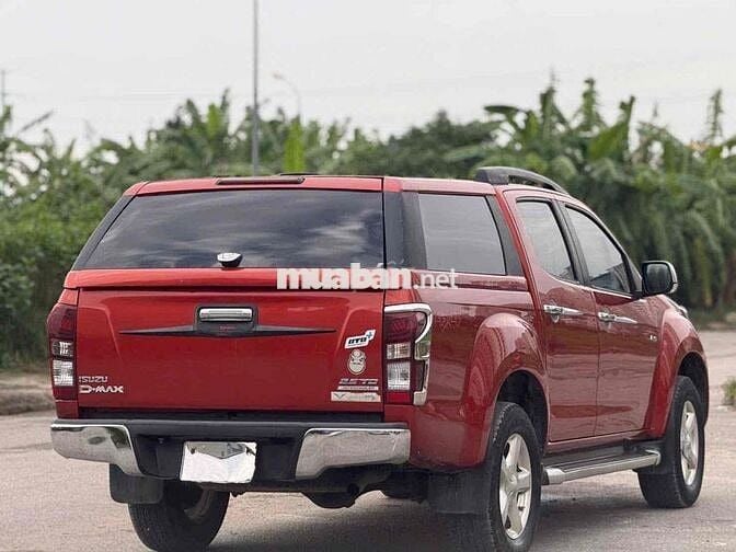 Isuzu Dmax 2016 LS 2.5 4X4 MT - 150000 km