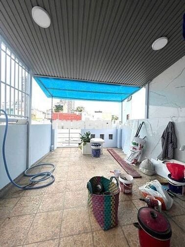 Nhà Bán Lạc Long Quân Quận 11 1 trệt 2 lầu sân thượng 40m2 hẻm rộng