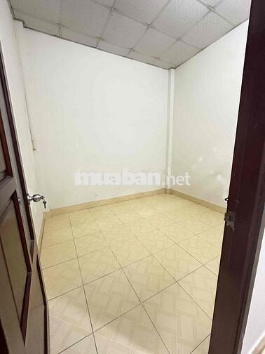 NHÀ CHO THUÊ 8 tr 3 pn VỊ TRÍ SÁT SIÊU THỊ AEON MAI