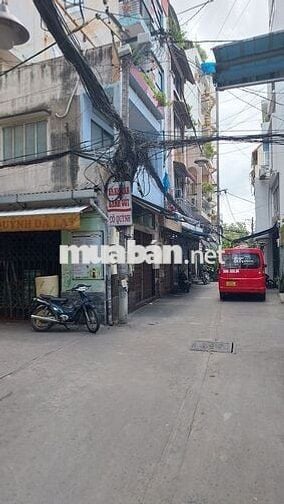 QUẬN 10 - CHO THUÊ NHÀ NGUYÊN CĂN 3 TẦNG - GIÁ RẺ CHỈ 10 TRIỆU / THÁNG