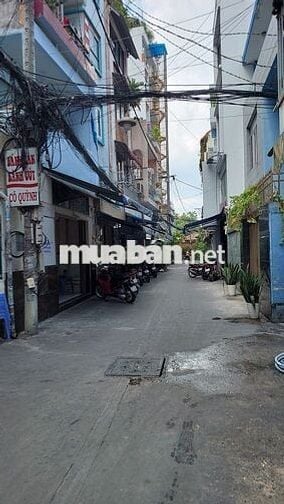 QUẬN 10 - CHO THUÊ NHÀ NGUYÊN CĂN 3 TẦNG - GIÁ RẺ CHỈ 10 TRIỆU / THÁNG