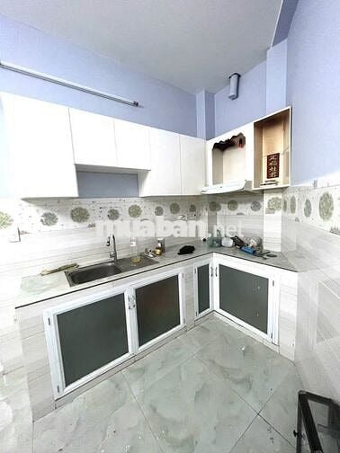 Nhà Bán Lạc Long Quân Quận 11 1 trệt 2 lầu sân thượng 40m2 hẻm rộng