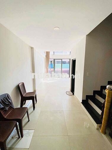 BÁN NHÀ 3 LẦU KHU HIẾM TÂN THỚI NHẤT NGANG GẦN 5m NHỈNH 6 TỶ HXH